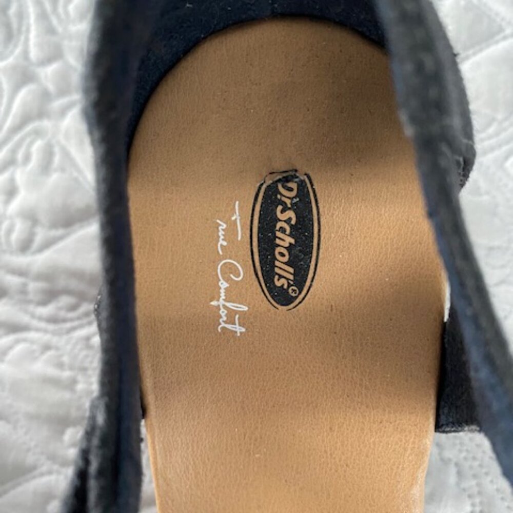 Dr. Scholl's Black & Tan Wood-Look Wedge Sandals - Picture 4 of 6